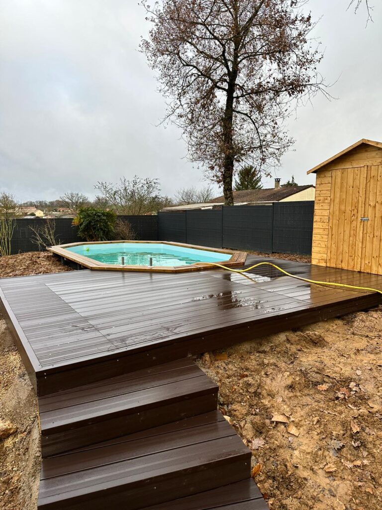 Terrasse bois et piscine