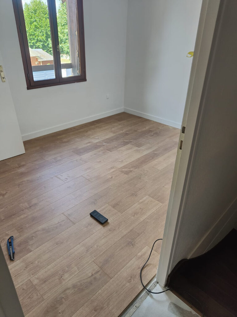 Pose de parquet stratifié